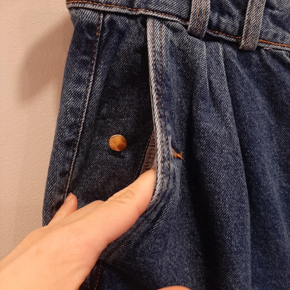 ZARA High Waist Mom Jeans Pleated 80s Style Tapered Leg Cropped Ankle Denim